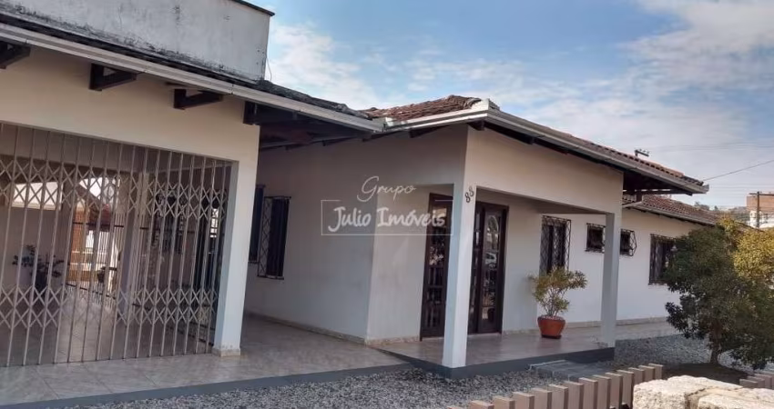 Casa 4 dormitórios no Jardim Maluche Brusque
