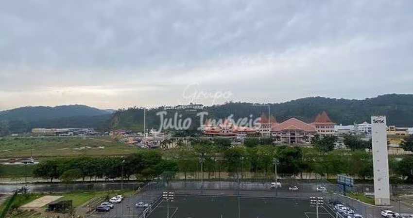 Apartamento com 2 vagas no Centro de Brusque