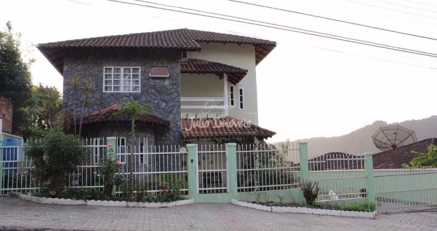 Casa 3 dormitórios 3 vagas Jardim Maluche Brusque