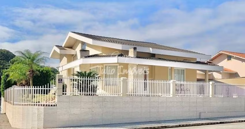 Casa 3  dormitórios 2 vagas Souza Cruz Brusque