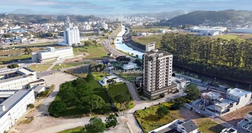 Apartamento à venda na Santa Terezinha.