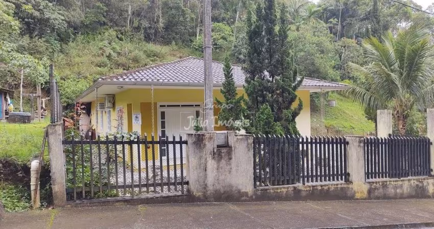 Casa 3 dormitorios Primeiro de Maio Brusque