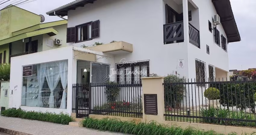 Casa à venda de 5 quartos no Souza Cruz