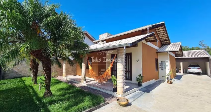 Casa com 3 dormitórios no Dom Joaquim Brusque