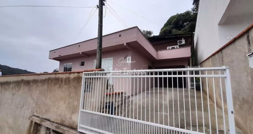 Casa 4 Dormitórios Cerâmica Reis Brusque