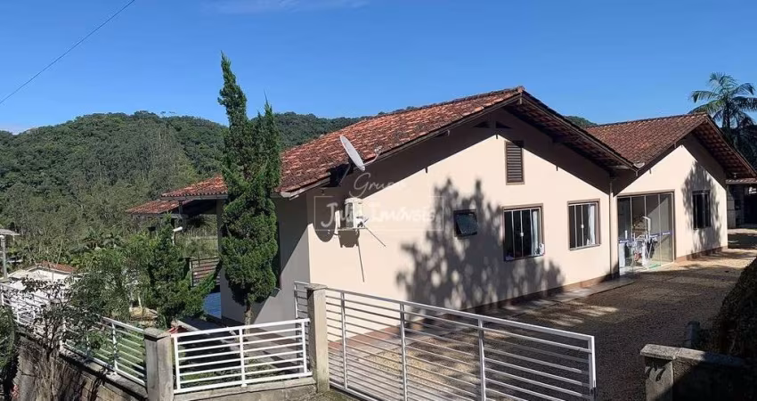 Casa 5 Dormitórios na São Pedro em Brusque