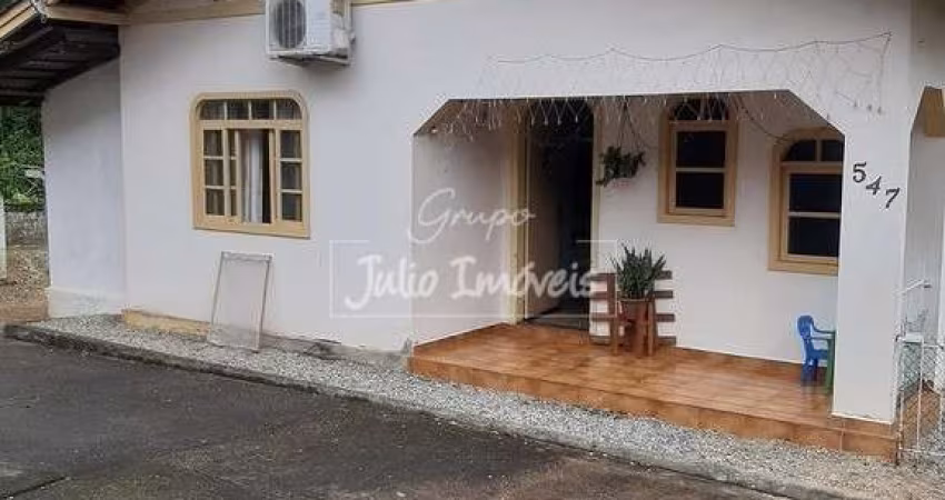 Terreno com casa 2 quartos na Azambuja Brusque