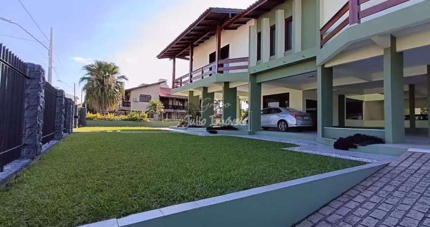 Casa 5 suítes e 2 demi Jardim Maluche Brusque