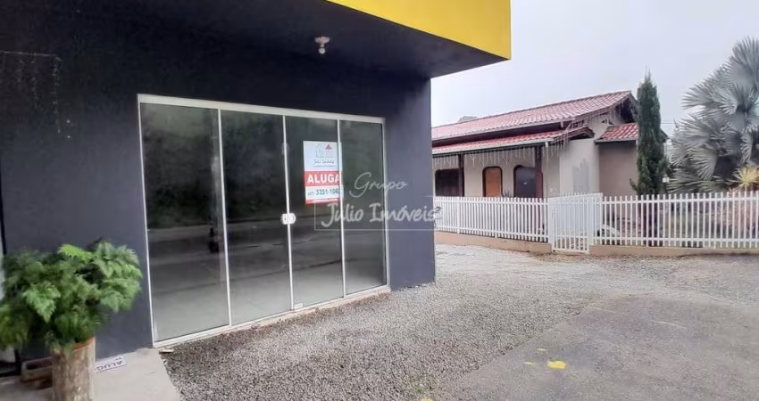 Sala para locação na Azambuja.