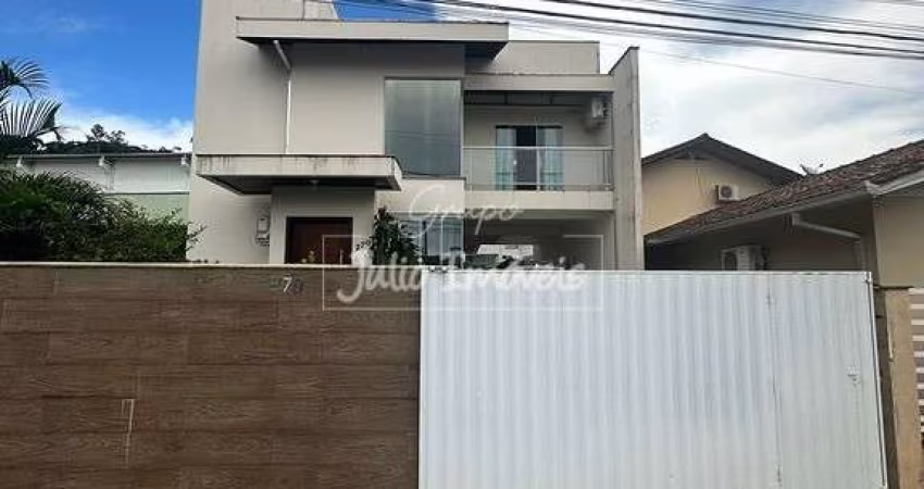Casa 3 quartos  bairro Nova Brasília