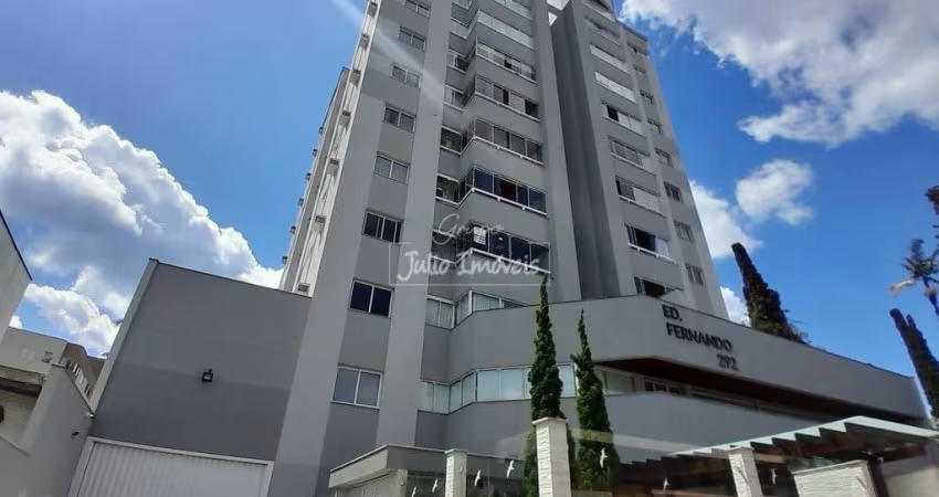 Apartamento semi-mobiliado no Bairro Centro