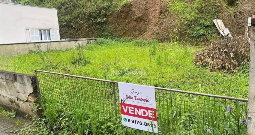 Terreno plano na Azambuja em Brusque