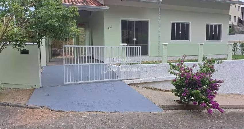 Casa 3 dormitórios Azambuja em Brusque