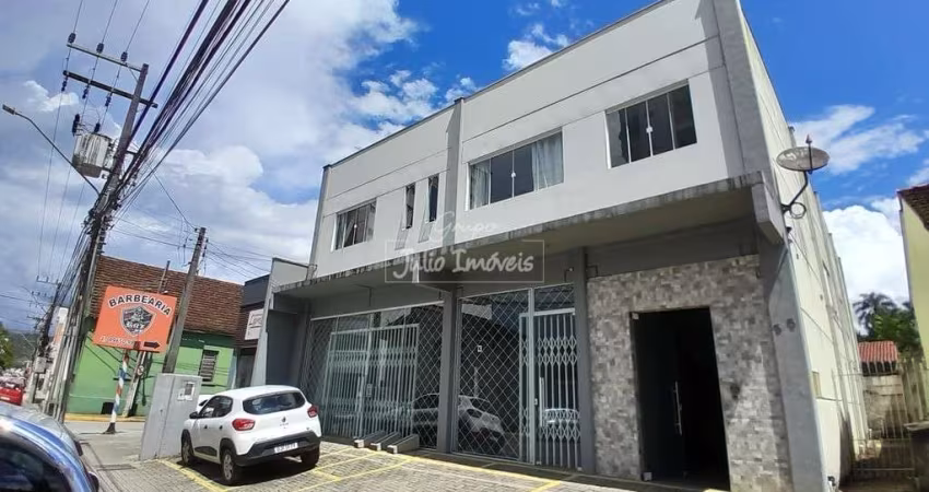 Apartamento semi mobiliado para locação no Centro