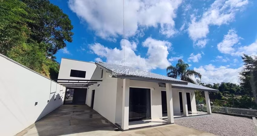 Casa semi-mobiliada para locação na Souza Cruz