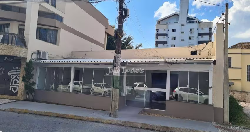 Sala comercial ampla no Centro de Brusque