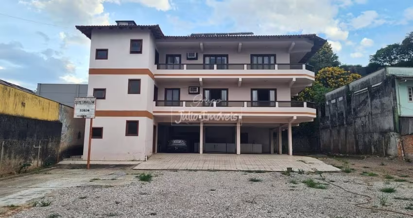 Casa comercial no Centro de Brusque