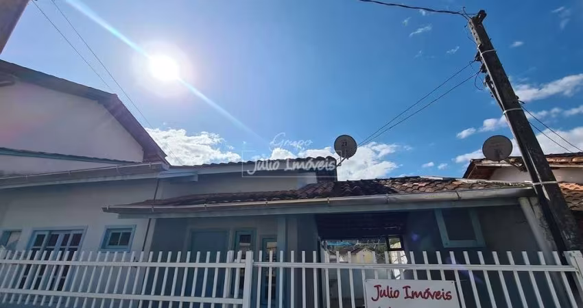 Casa com 2 dormitórios Tomaz Coelho