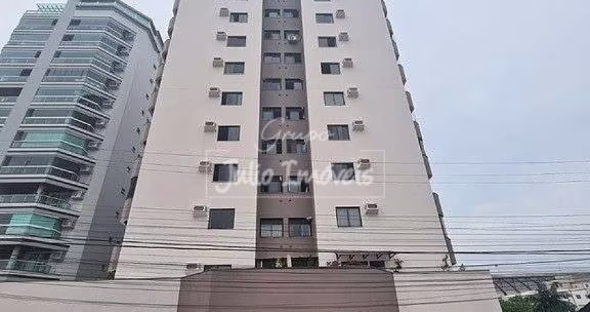 Apartamento com 3 dormitório no centro de Brusque.