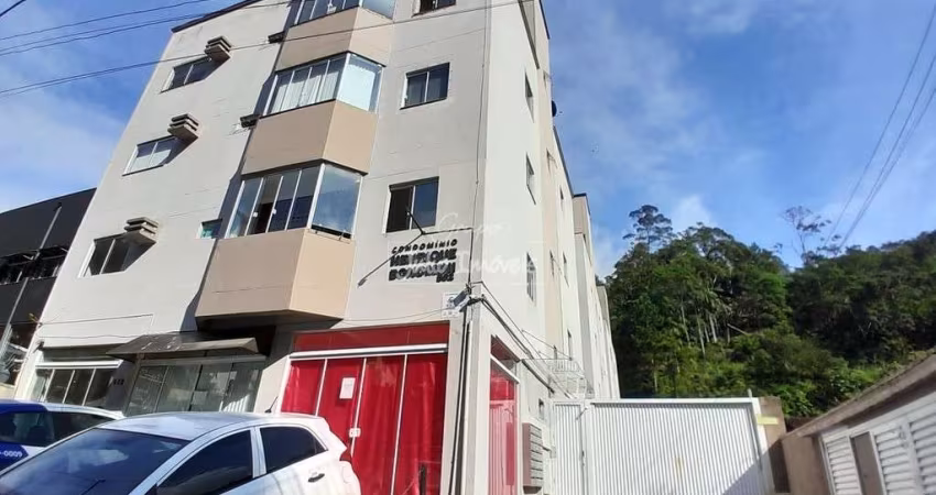 Apartamento semi mobiliado no bairro Centro II