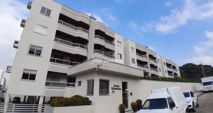 Apartamento semi mobiliado para locação  no Centro