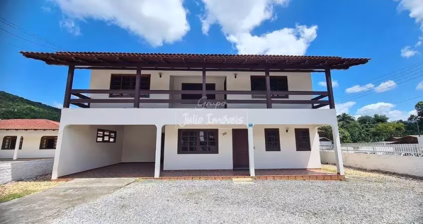 Casa com 5 quartos para alugar no Dom Joaquim, Brusque 