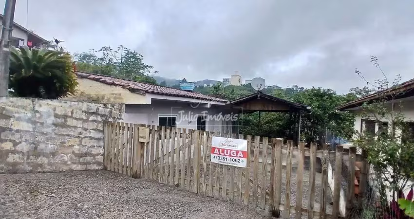 Casa com 3 quartos para alugar no Águas Claras, Brusque 