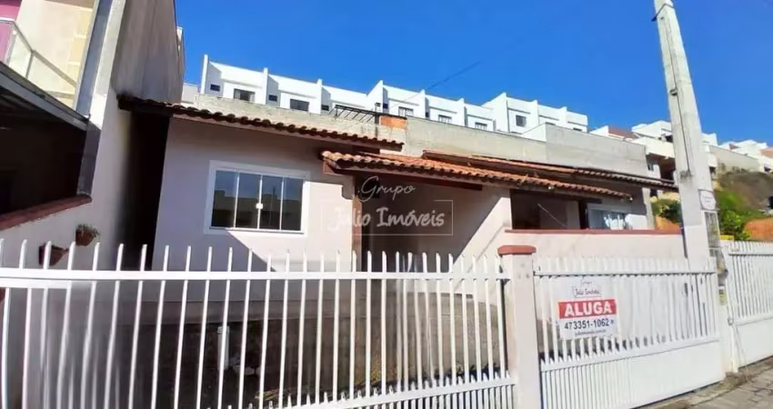 Casa com 2 quartos para alugar no Volta Grande, Brusque 