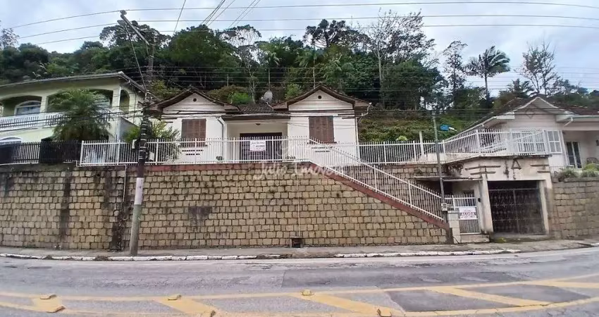 Casa com 5 quartos para alugar no Primeiro de Maio, Brusque 