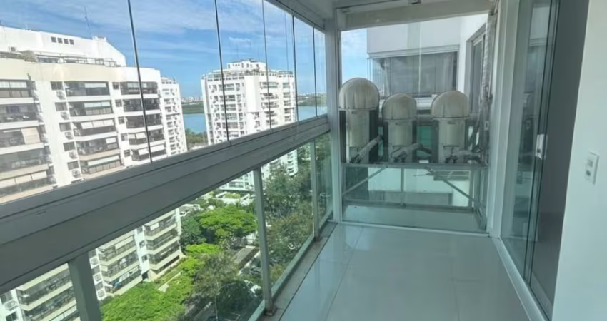 Vendo apartamento no RIO2 reformado andar alto sol manhã