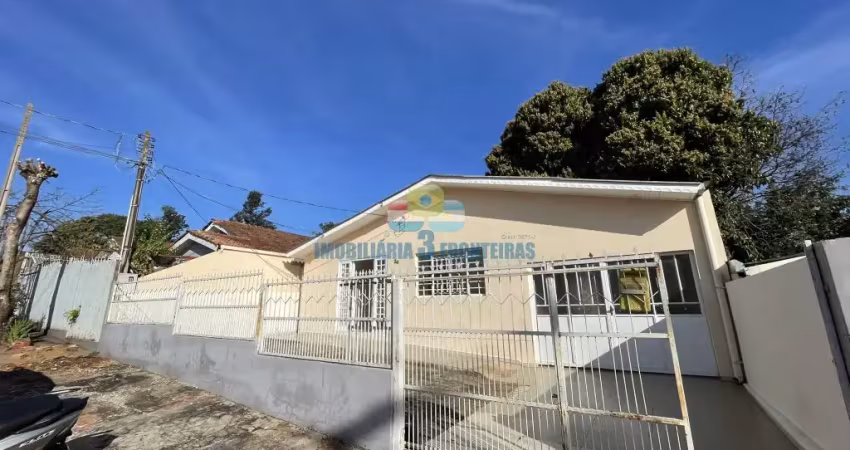 Casa com 2 quartos para alugar na Rua Carajás, 26, Jardim Tarobá, Foz do Iguaçu
