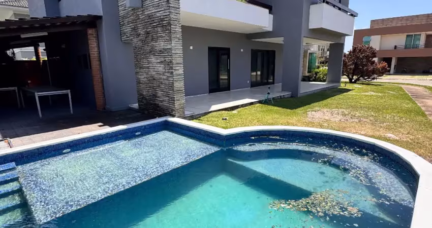 Intermares - #joãopessoa #paraiba . linda casa para alugar/vender no melhor condomínio fechado da região. 3 quartos sendo 3 suítes com closet e jacuzzi!