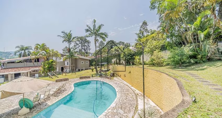 Casa com 5 dormitórios á venda, 750m² por R$ 2.900.000 - Condomínio Dom Henrique III -  Parque Dom