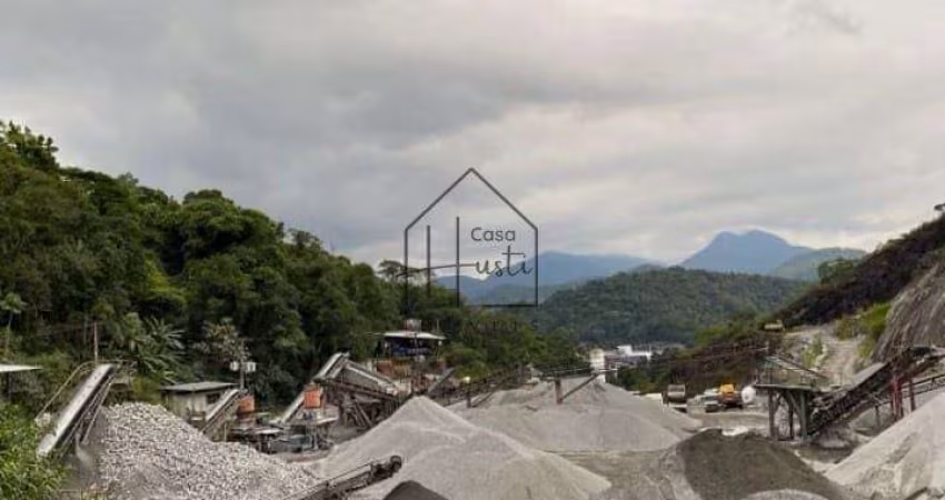 PEDREIRA PRODUZINDO, em Petrópolis, RJ