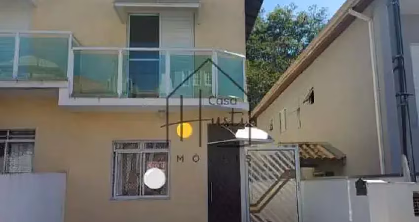 Casa semi-isolada de 3 dormitórios (1suíte), disponível pra locação, no condomínio vila d´este, em