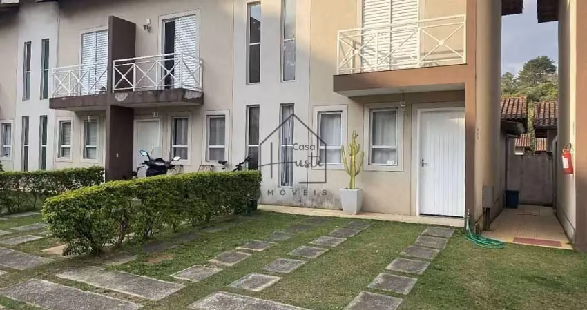 Casa semi-isolada, com 2 dormitórios e 83m2, disponível pra venda, no condomínio vila florida, em c