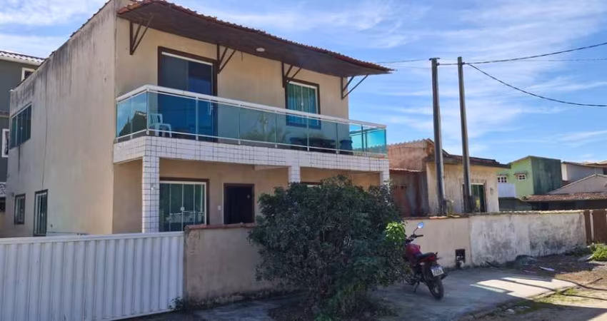Casa para Venda em Cabo Frio, Santa Margarida II (Tamoios), 3 dormitórios, 3 suítes, 4 banheiros, 1 vaga