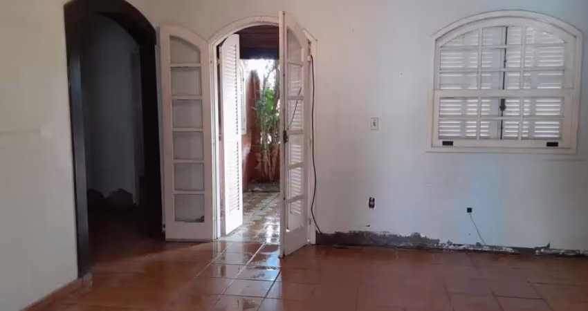 Casa para venda em cabo frio, palmeiras, 4 dormitórios, 2 banheiros, 1 vaga