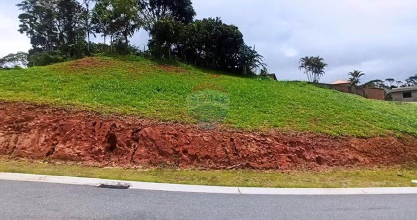 PERMUTA ou ASSUMIR FINANCIAMENTO Terreno em condomínio de luxo na Serra - 293m²