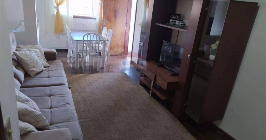 Casa em condomínio à venda no São Pedro