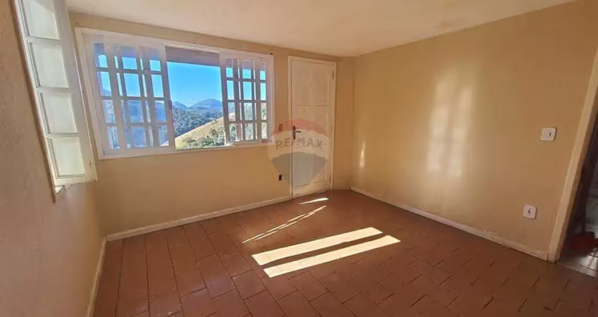 Casa com 2 quartos à venda na Travessa Arlindo Carreiro, 375, Paineira, Teresópolis