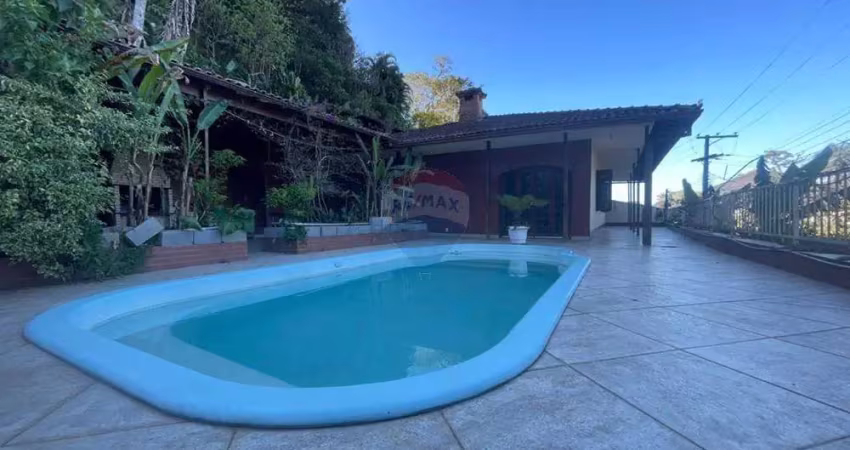 'casa dos sonhos em teresópolis: 3 quartos & piscina'