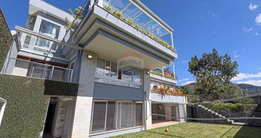 Mansão triplex na granja comary – luxo, versatilidade e localização privilegiada