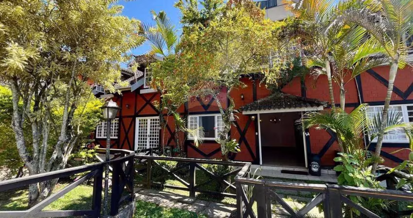 Charmosa casa em condomínio com 3 quartos (2 suítes)  - alto  - teresópolis -rj