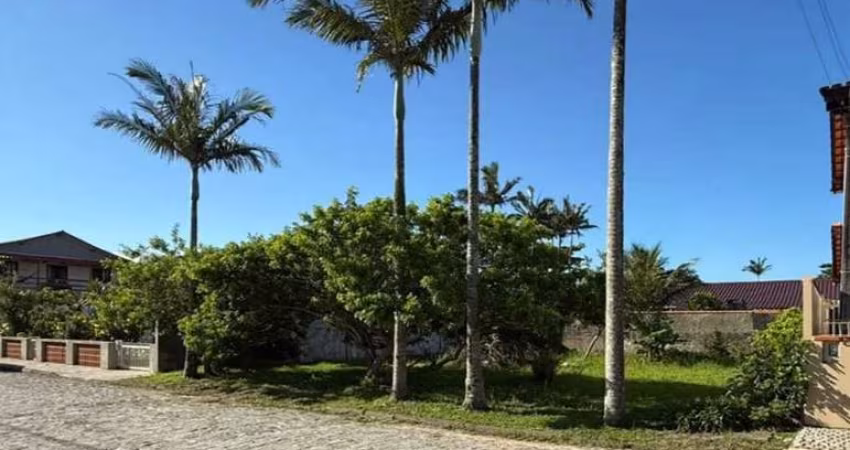 Terreno com 289m² à 300mts do Molhe da Praia do Gravatá