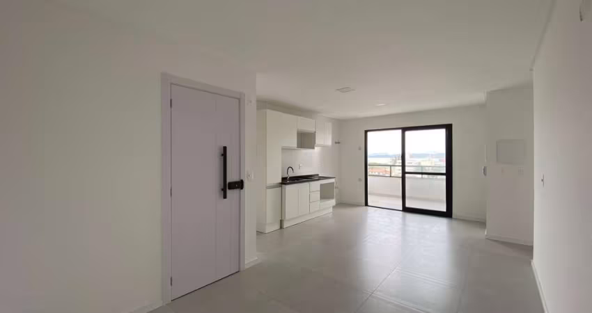 Apartamento à 150mts da praia, no Centro de Navegantes/SC