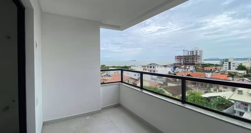 Apartamento à 150mts da praia, no Centro de Navegantes/SC