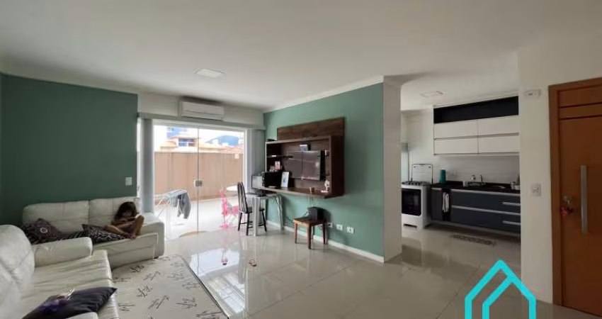 Apartamento térreo alto padrão à venda com 2 suítes na Praia do Itagua - Ubatuba SP