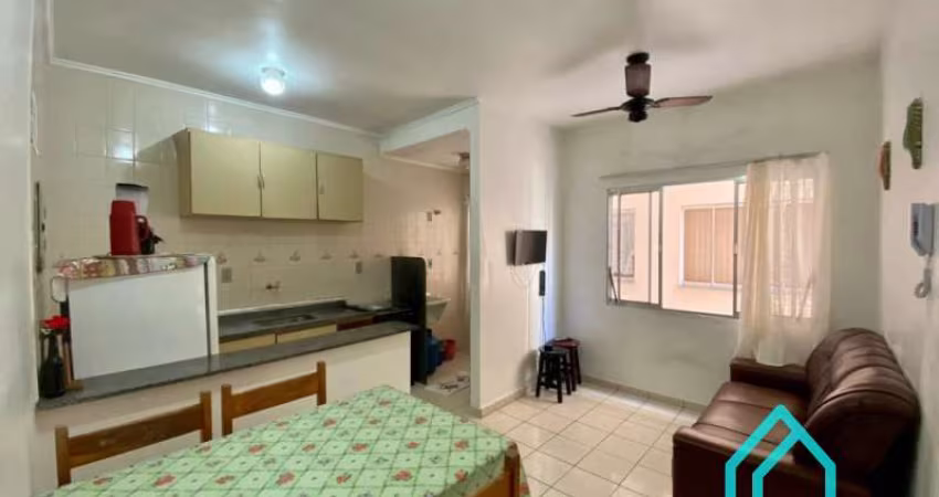 Oportunidade,  apartamento com 2 dormitórios a venda a 50 metros da Praia Grande SP