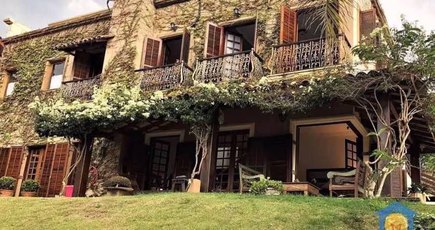 Casa com 3 dormitórios à venda, 532 m² por R$ 2.800.000,00 - Nova Fazendinha - Carapicuíba/SP